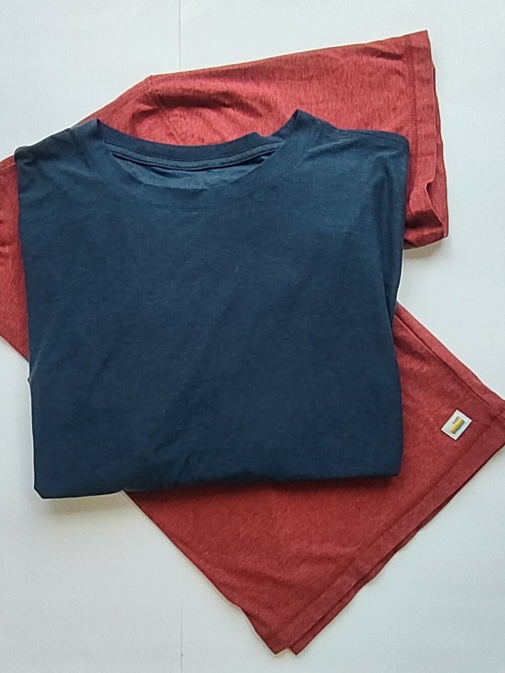 Bundle of 2 Vuori Men's Strato Tech Tee Shirts Size XXL Short Sleeve Athletic - Picture 2 of 14